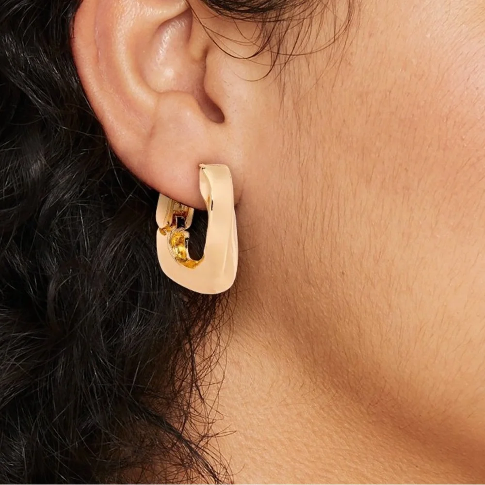 Forever 21 Women’s Bundle of Earrings Set Black & Gold Studs + Gold Hoop Squares
